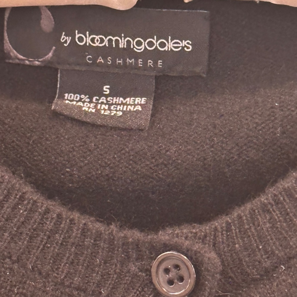 CASHMERE - Picture 3 of 5